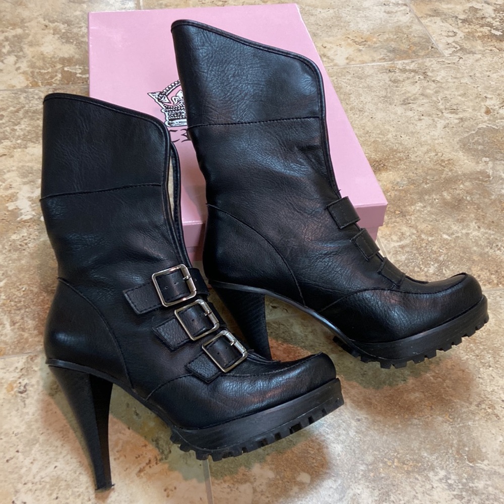 Crown vintage black high heel boots size 8